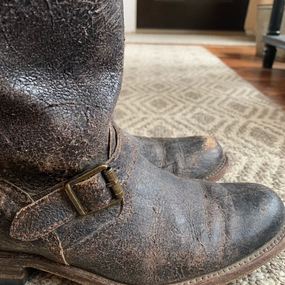 FRYE BLACK/BROWN VERONICA SLOUCH BOOT 7 - Picture 8 of 9